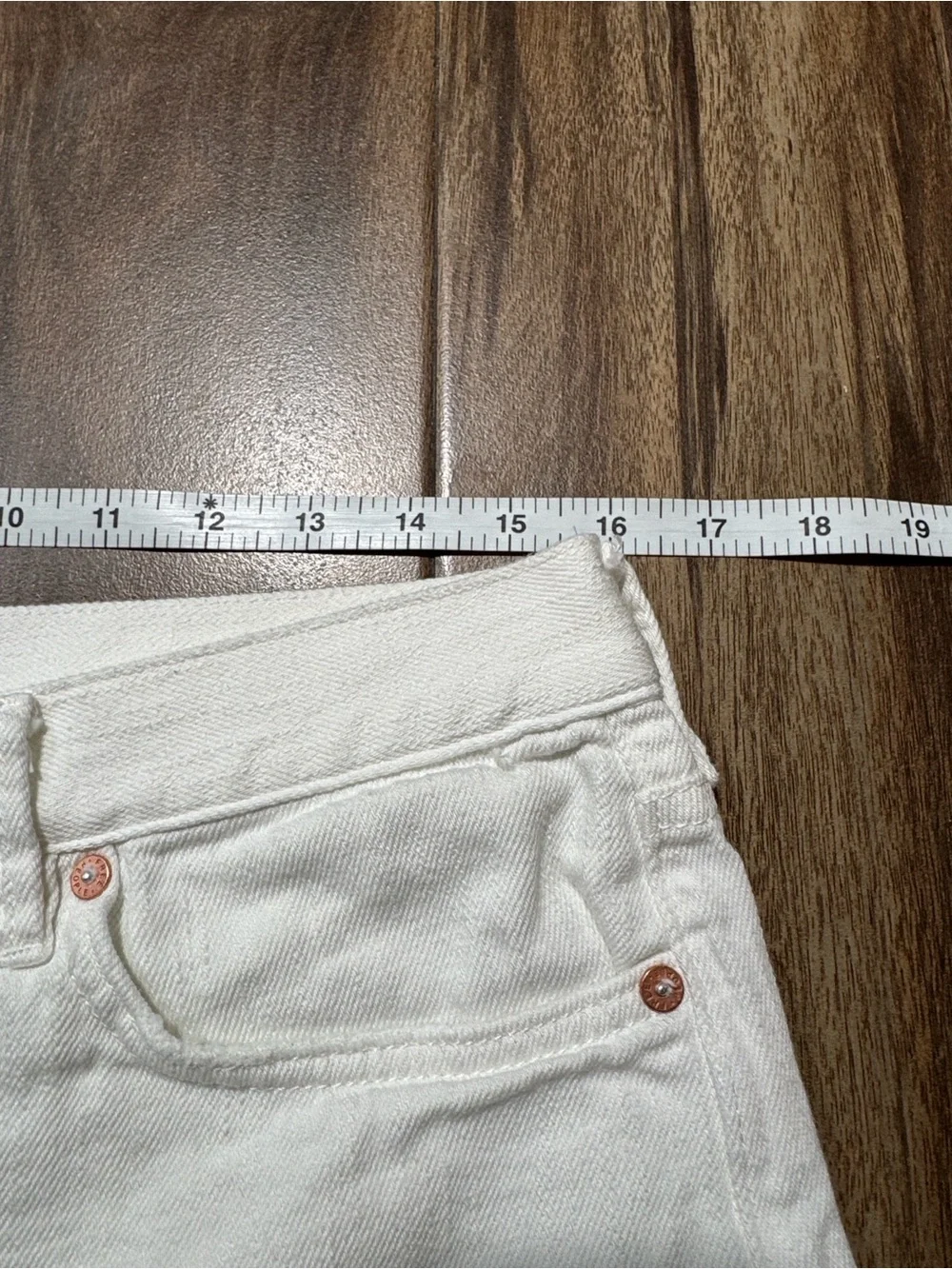 Free People/We The Free Loving Good Vibrations Cutoff Shorts in Spring White 29